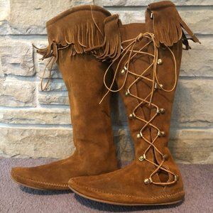 Tie-up Moccasin Boots